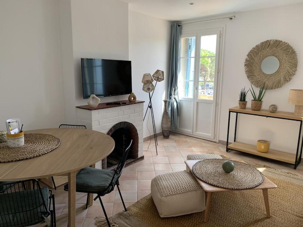 Maison De Village Renovee Avec Vue Mer Exceptionnelle Sainte-Maxime Bagian luar foto
