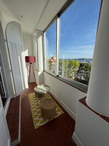 Maison De Village Renovee Avec Vue Mer Exceptionnelle Sainte-Maxime Bagian luar foto
